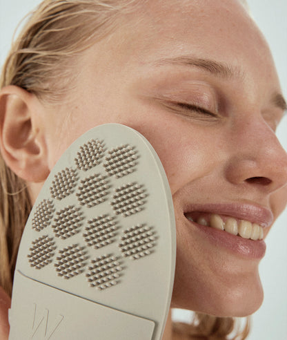 Facial Cleansing Mitt